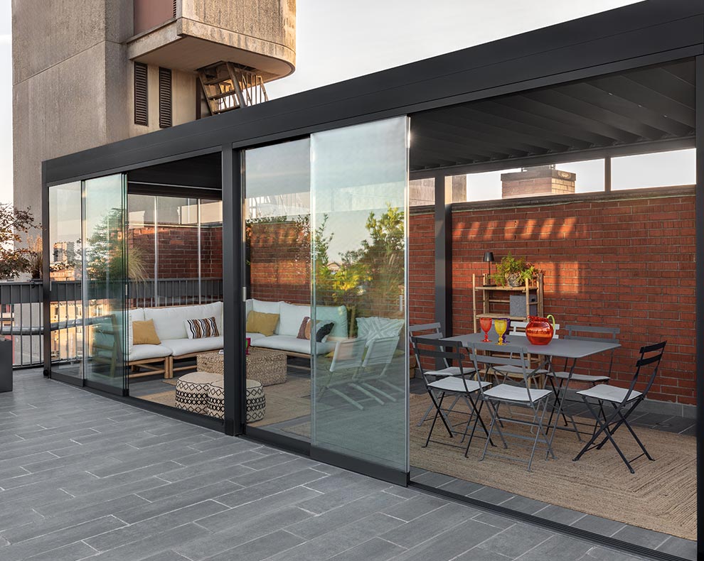 Pergola bioclimatique Gibus | Menuiserie Guichardan 3 Pergola bioclimatique Gibus Joy lames orientables